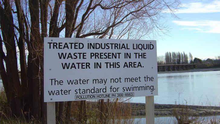 warning board for prevention of water pollution